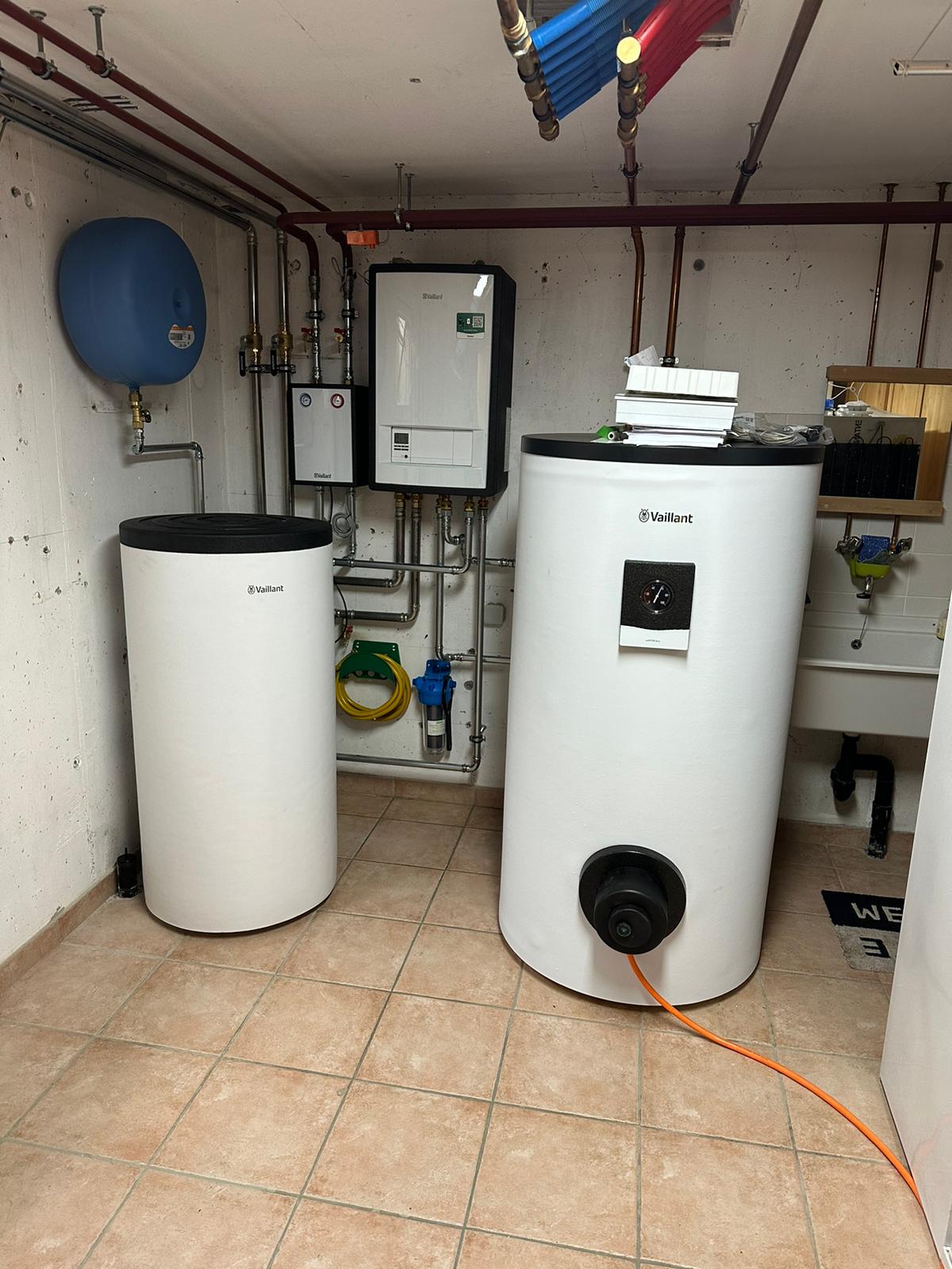 Installation intérieure de pompe à chaleur réalisée par Sunergie