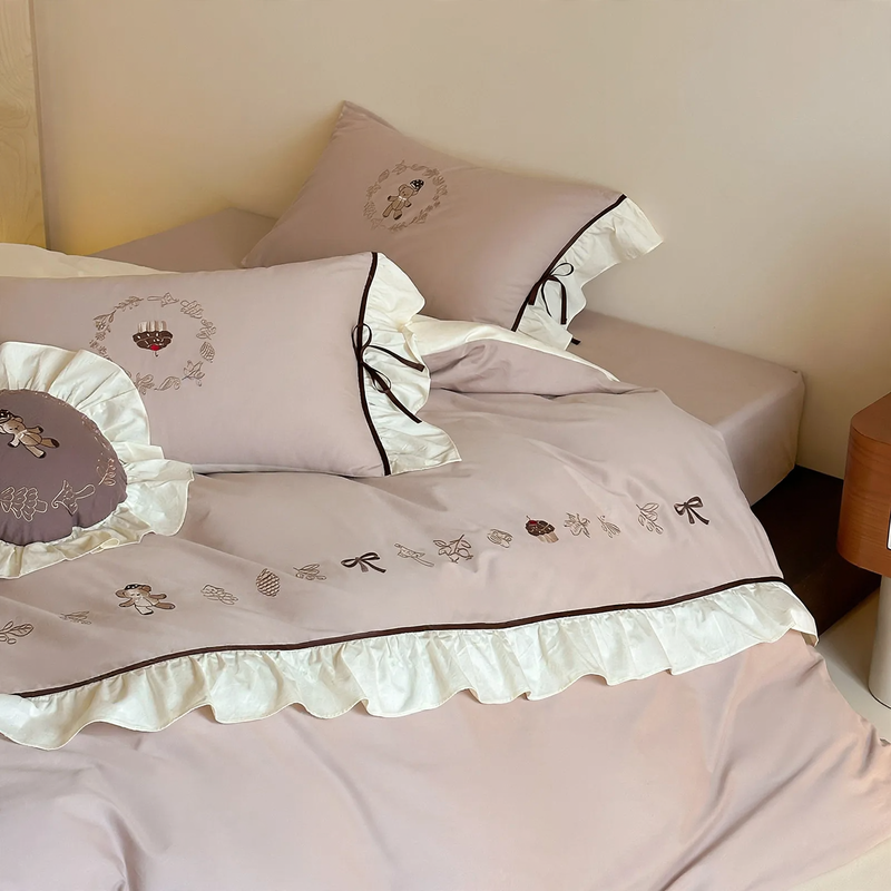 Cotton bedding with embroidery, princess style