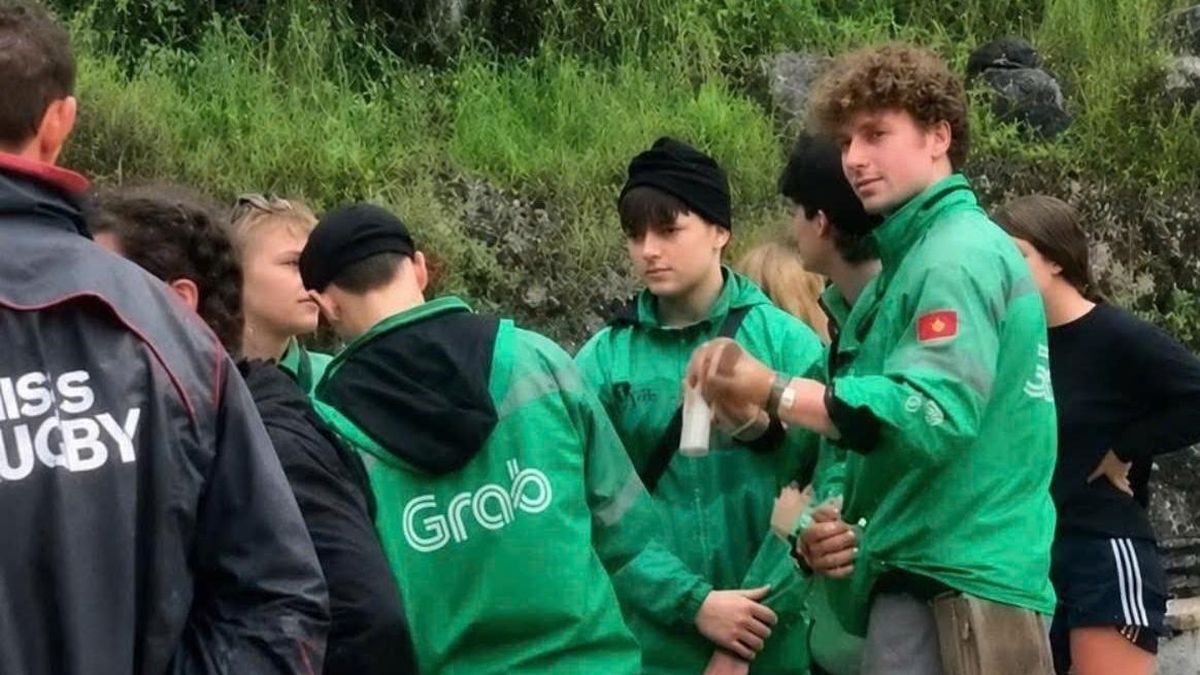 Vì sao khách Tây chưa hết 'phát cuồng' săn áo Grab tại Việt Nam? - Tạp chí Tri thức