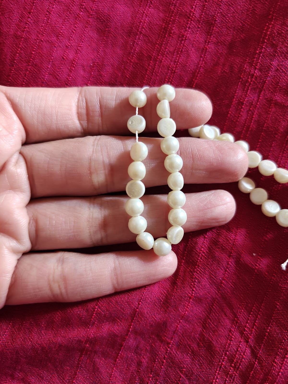 Half round 5mm off white per line