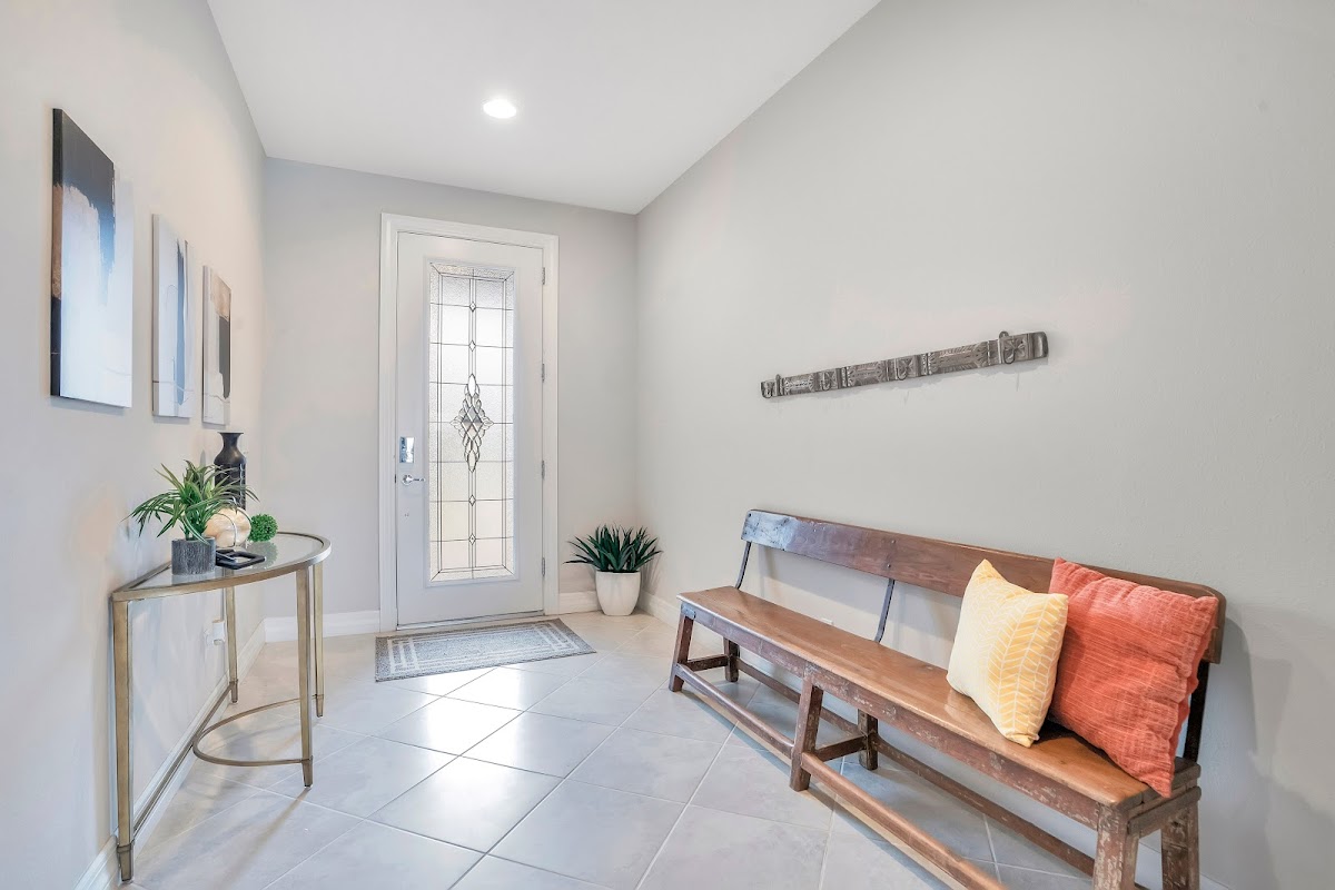 3369 Kayak Way — entry