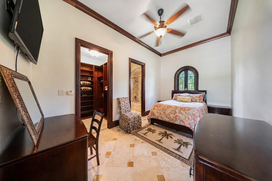 Photography for a Broker2Me listing, 15 of 17
