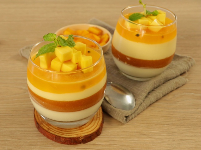 Panna Cotta Xoài Chanh Dây