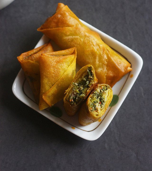 Chả Giò Thịt Heo Cải Bó Xôi