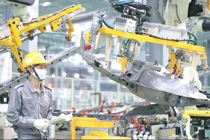 Hà Nội quyết liệt tháo gỡ khó khăn, hỗ trợ kinh tế tư nhân phát triển - Đài Phát thanh và truyền hình Hà Nội