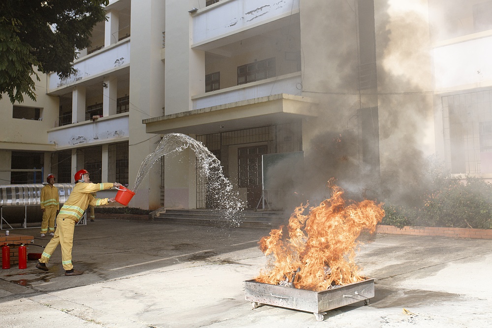 Trường Đại học Tây Bắc tổ chức thành công Chương trình huấn luyện, bồi dưỡng nghiệp vụ, thực tập phương án chữa cháy và cứu nạn, cứu hộ