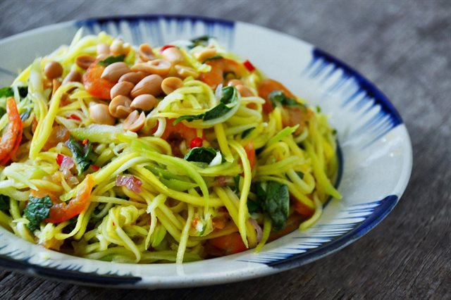 Gỏi Cóc Xoài Tôm Khô