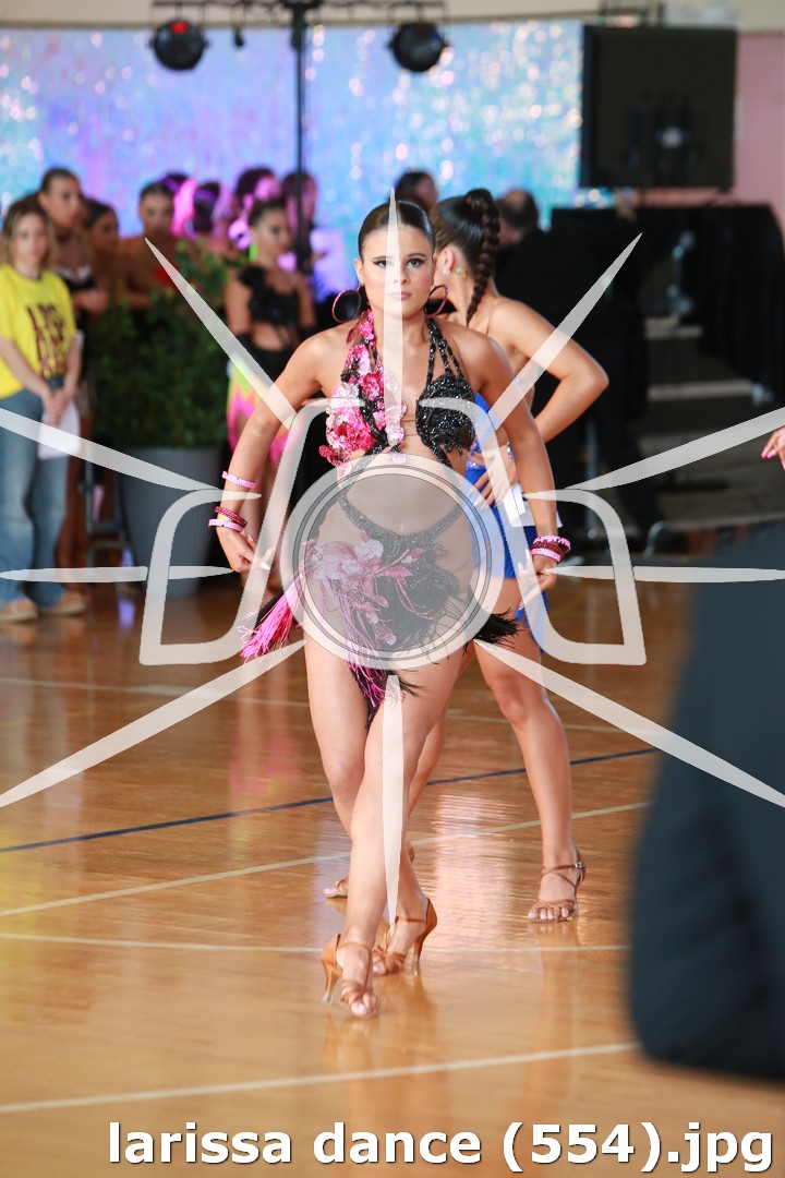 larissa dance (554).jpg