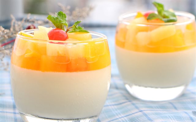Panna Cotta Vani Trái Cây Nhiệt Đới