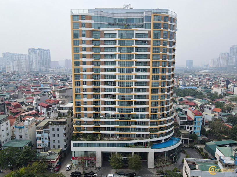 <p>Watermark T&acirc;y Hồ được chủ đầu tư x&acirc;y dựng tr&ecirc;n khu đất c&oacute; diện t&iacute;ch 2.014m2 với mật độ x&acirc;y dựng 70%. Dự &aacute;n gồm 1 t&ograve;a nh&agrave; cao 18 tầng v&agrave; 2 tầng hầm. Trong đ&oacute;:</p>
<ul>
<li>Tầng hầm: gồm 2 tầng b&atilde;i đỗ xe.</li>
<li>Tầng 1- 2: Tầng thương mại & dịch vụ.</li>
<li>Tầng 3 - 17: Tầng căn hộ cao cấp.</li>
<li>Tầng 18: Tầng căn hộ Penthouse.</li>
</ul>