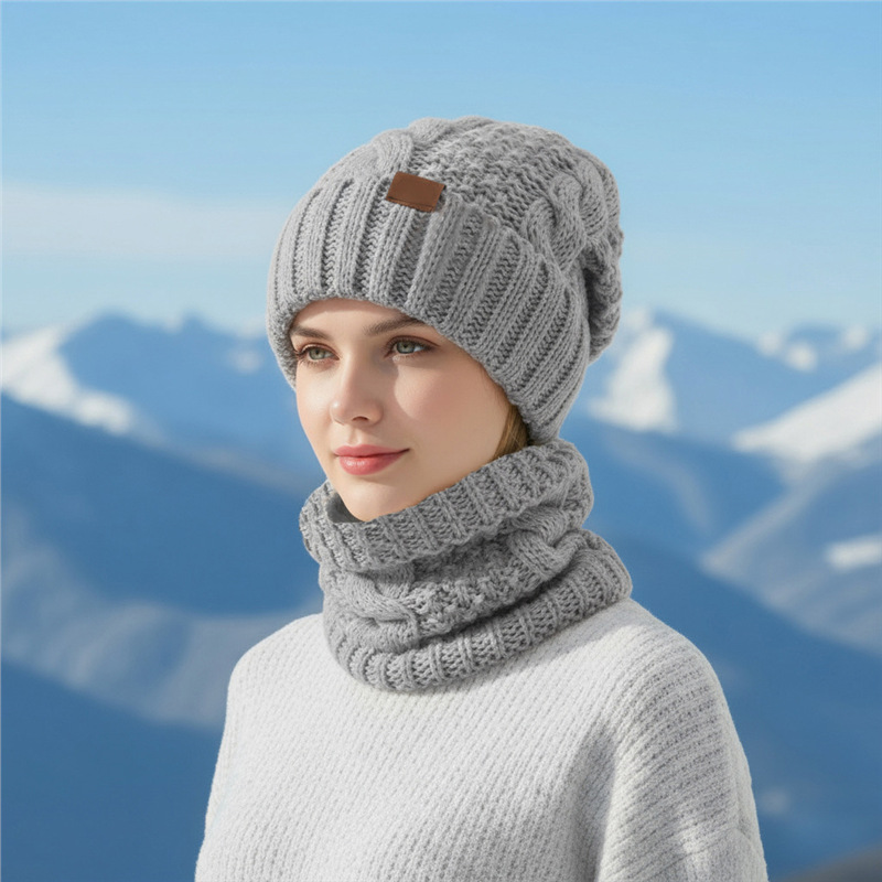 Winter-Set: Strickmütze und Schal