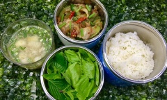 Dưa leo dầm mắm là món ăn đơn giản dễ làm có thể ăn ngay cùng với cơm như dưa món rất giòn và ngon. Ngoài ra, còn có thể đem xào cùng tôm khô hay thịt heo cũng rất đậm đà nhé!