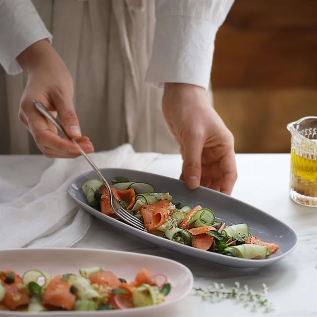 Salad Cá Hồi Dưa Leo Và Củ Cải Đỏ