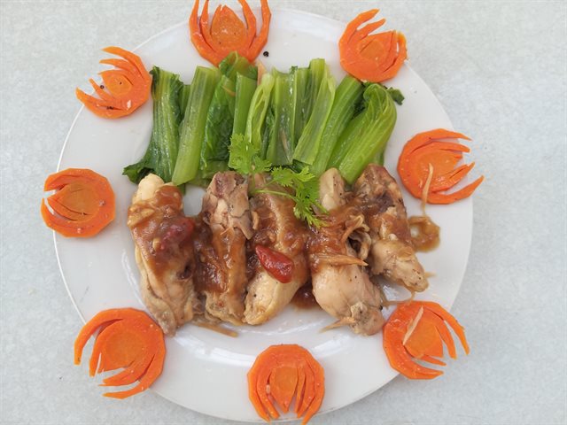 Gà Hấp Cải Bẹ Xanh