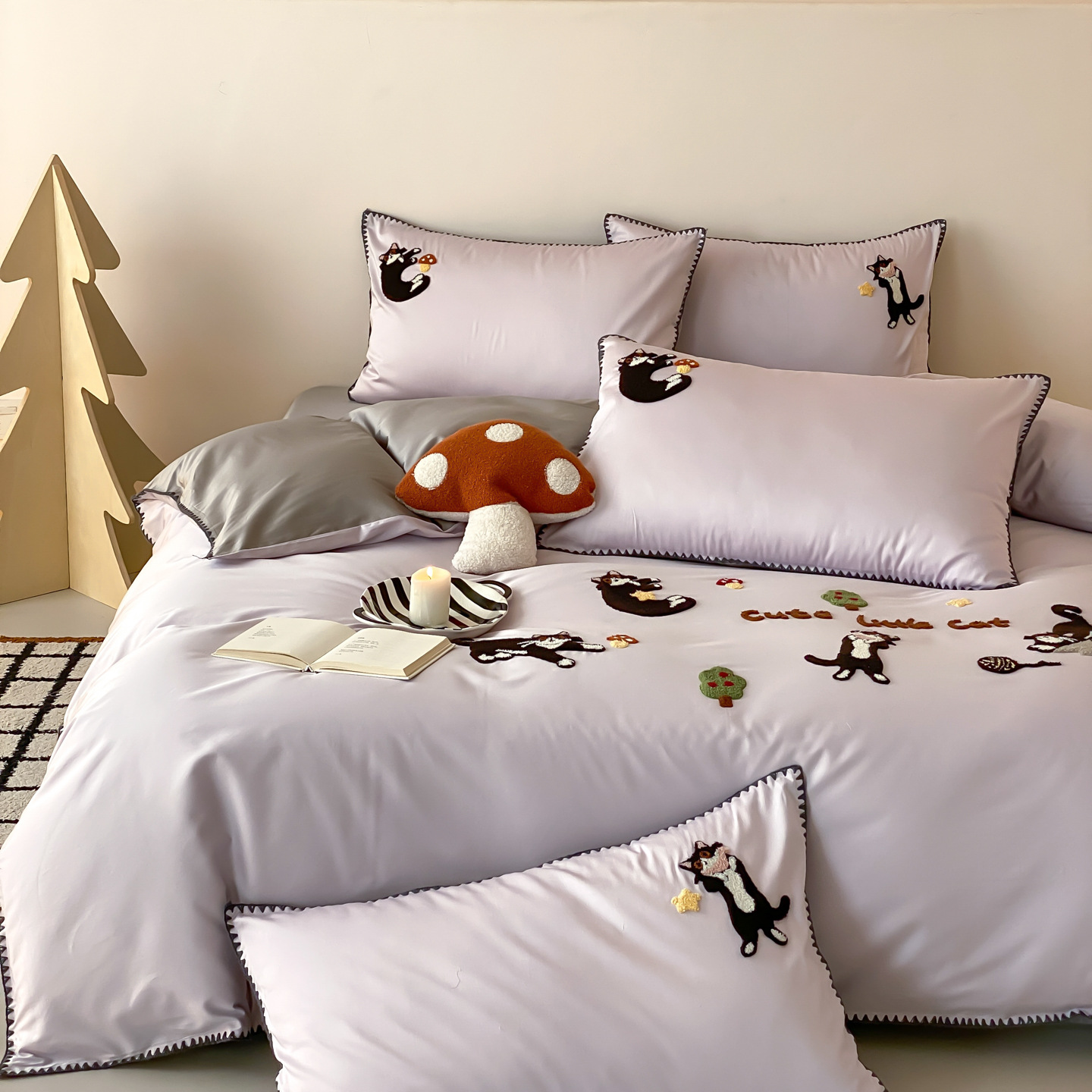 Cotton bedding set with towel embroidery, 4 pieces