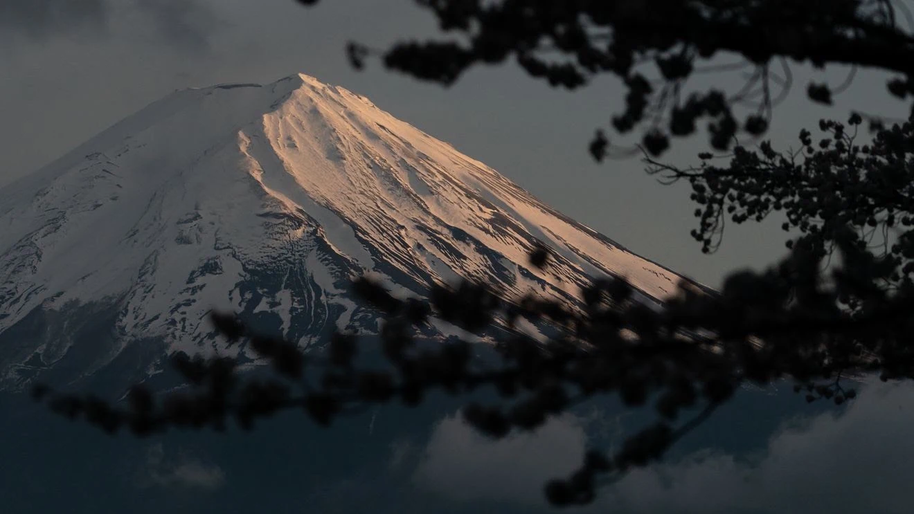Pemandangan jalur pendakian Gunung Fuji yang menjadi lokasi insiden pendaki.