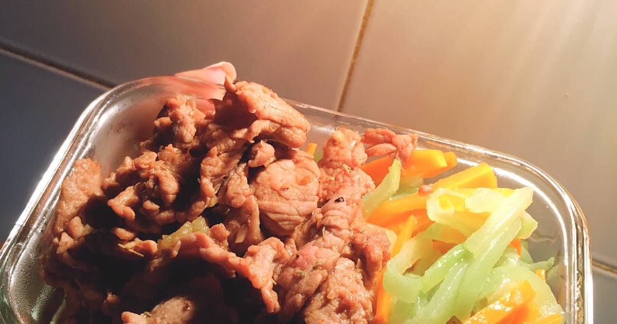Bò xào + su hào, cà rốt