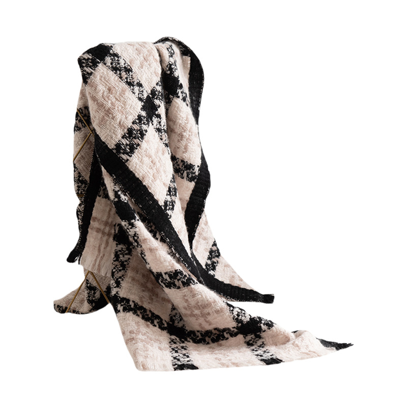 Large wool scarf with check pattern, 200x55cm