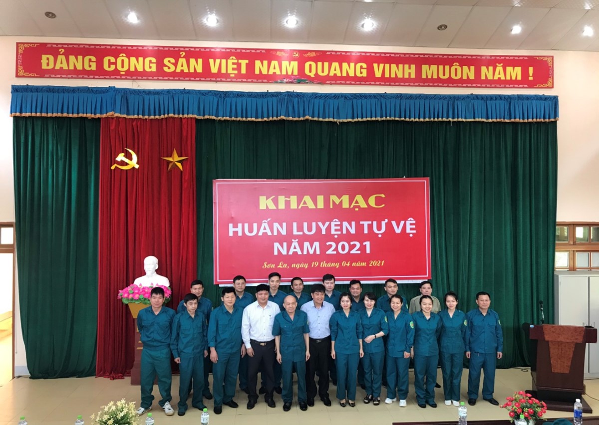 Ban Chỉ huy Quân sự Trường Đại học Tây Bắc - Ban Chỉ huy Quân sự Cục thuế tỉnh Sơn La khai mạc Huấn luyện Tự vệ năm 2021