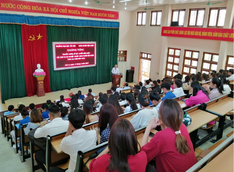 Trường Đại học Tây Bắc làm việc với Đoàn công tác của UBND huyện Nậm Nhùn, tỉnh Lai Châu