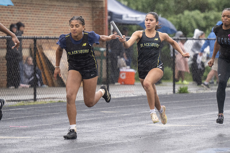 Photo from HS: Track & Field of Mariam Mohamed