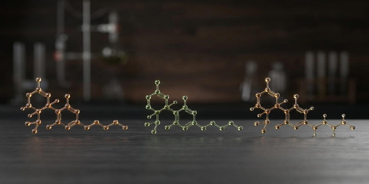 Confronto tra H4CBD, CBD e HHC, tre molecole affiancate, stile scientifico