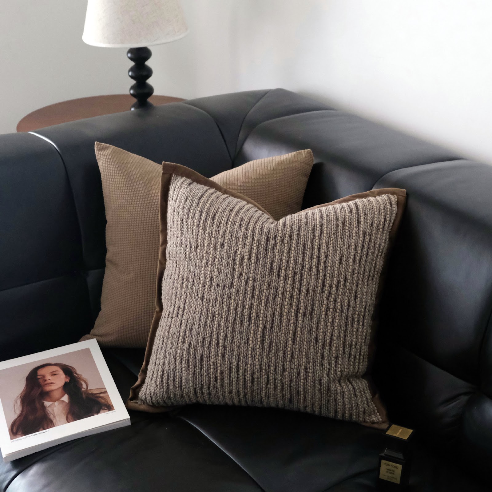 Decorative pillow with knitted cover, 30–50 cm