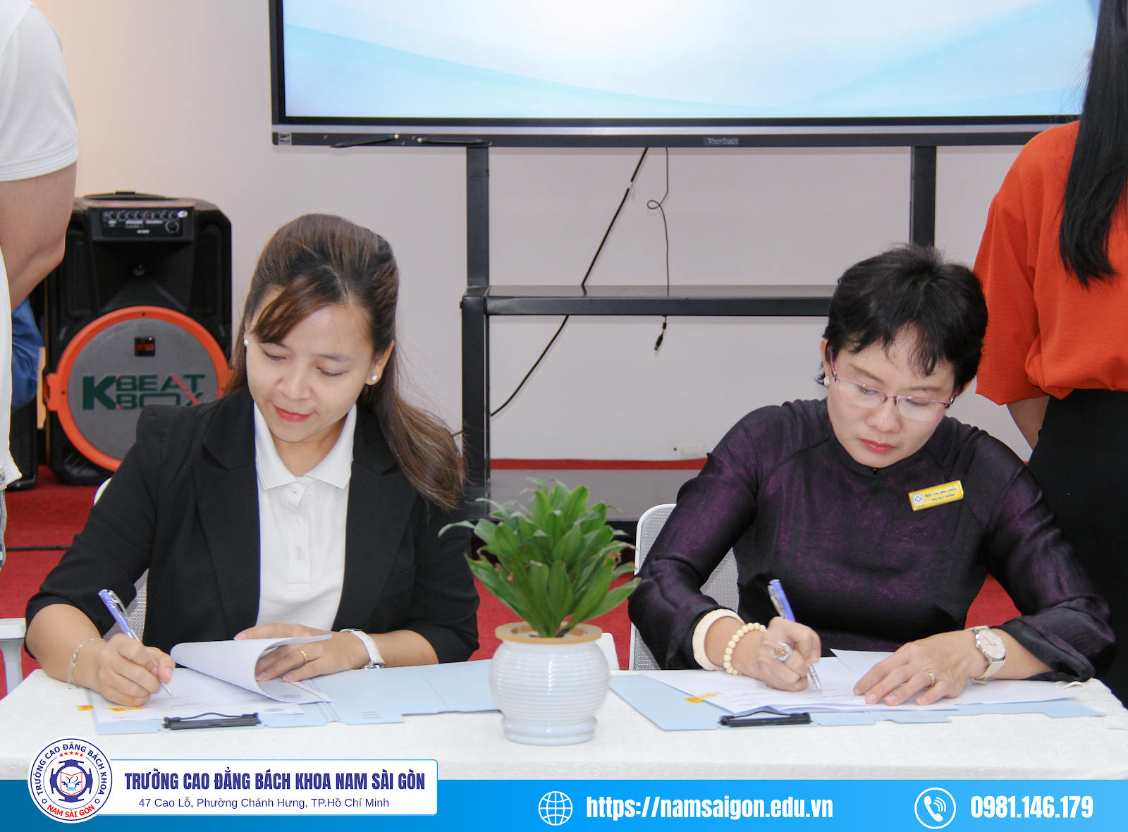 Trường Cao đẳng Bách khoa Nam Sài Gòn chính thức ký kết Biên bản ghi nhớ (MOU) với Công ty Saint-Gobain Việt Nam, mở rộng cơ hội thực hành và việc làm cho sinh viên.