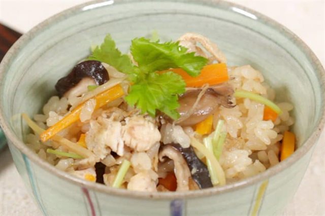 Cơm Nấu Nấm Rau Củ