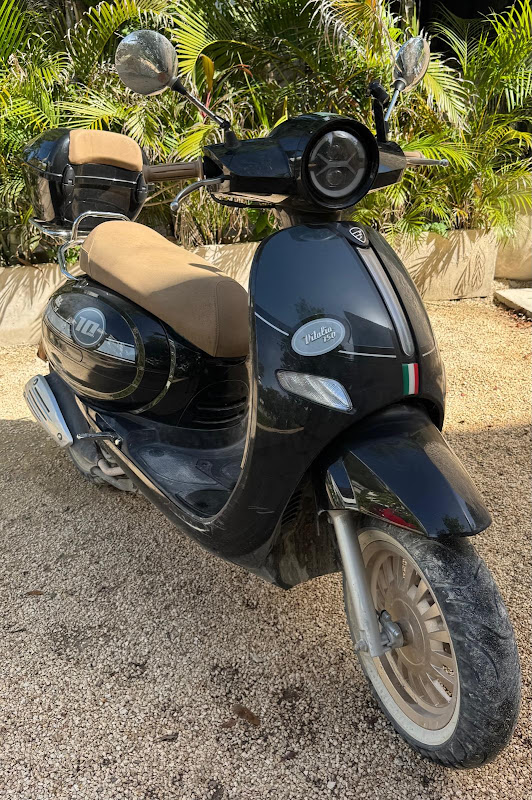 Scooter in Tulum