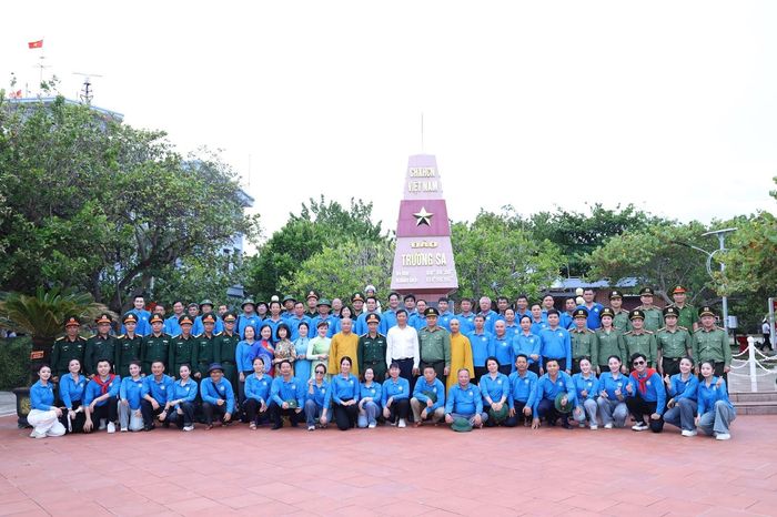 Trường Sa trong trái tim Hà Nội - Đài Phát thanh và truyền hình Hà Nội