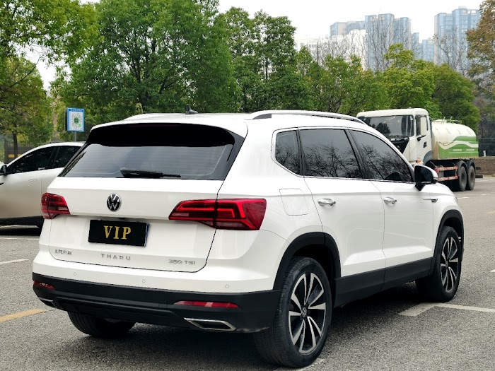 VOLKSWAGEN Tharu