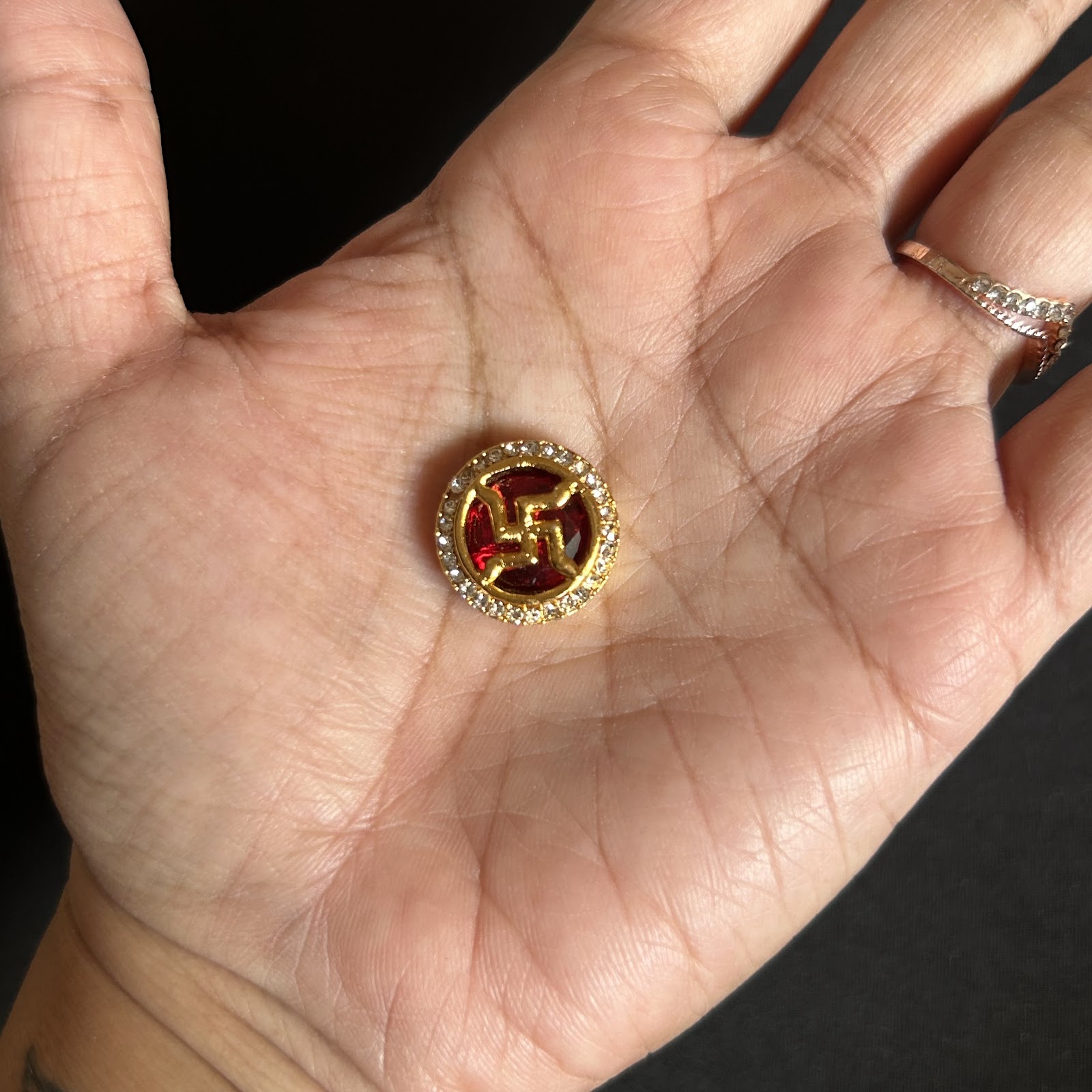Red Round Swastil pack of