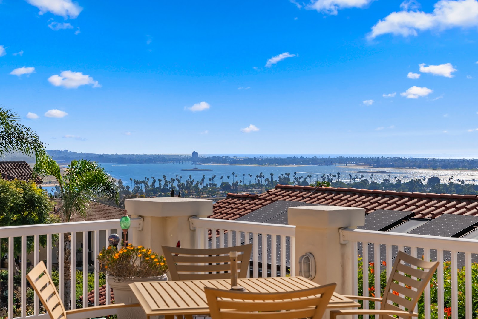 3602 Ticonderoga – Deck with Mission Bay View