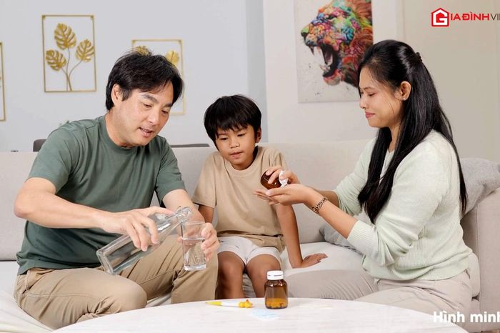 Trẻ bị tay chân miệng ăn gì và kiêng gì để nhanh hồi phục? - Chuyên trang Tiêu Dùng - Tạp chí Gia Đình Việt Nam