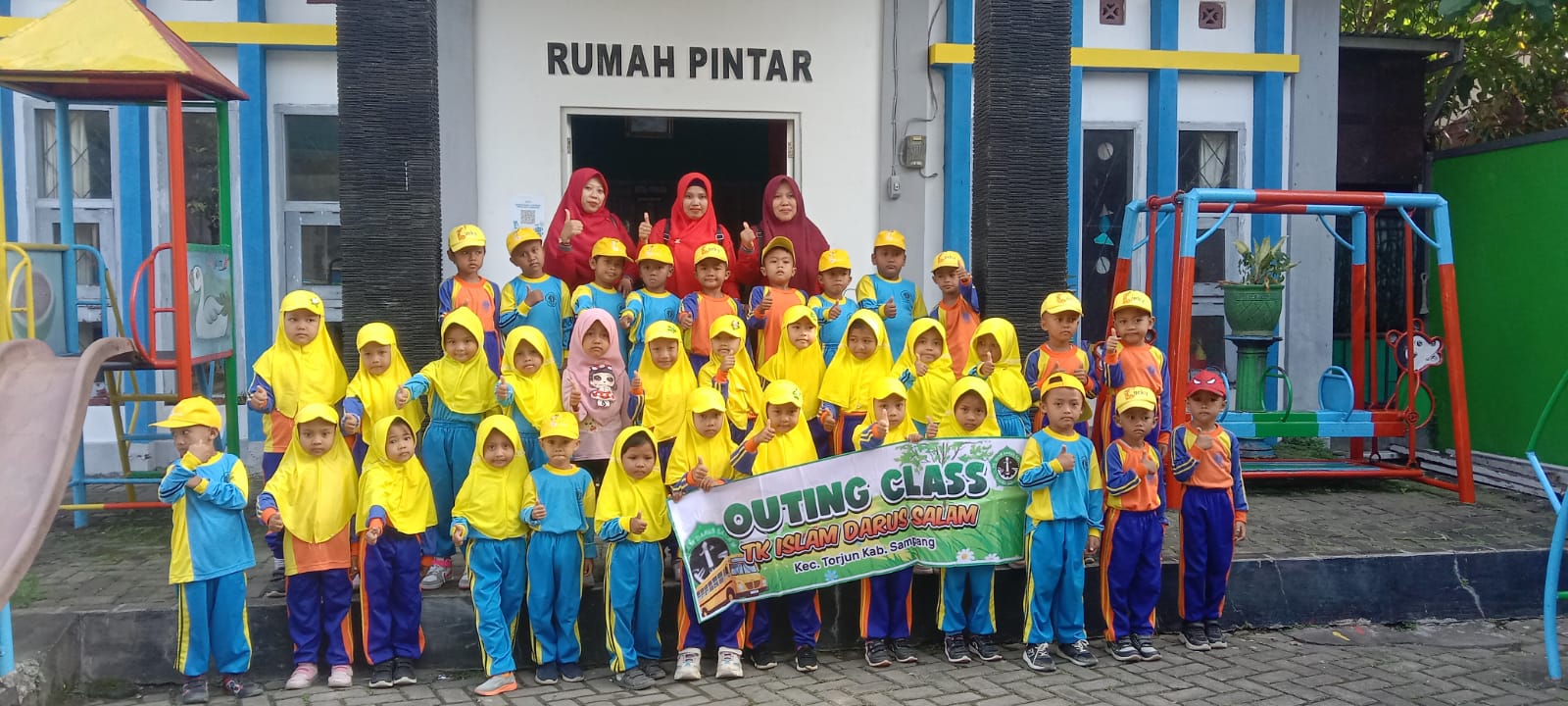 Kunjungan Ke Rumah Pintar