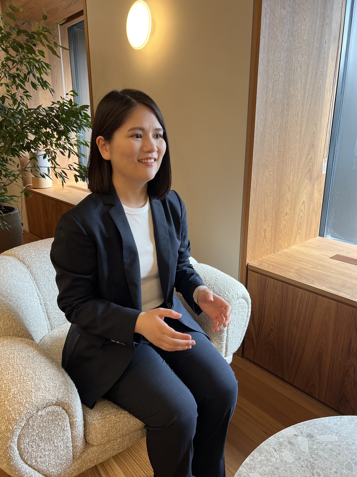 Shiho Sakai Working Scene