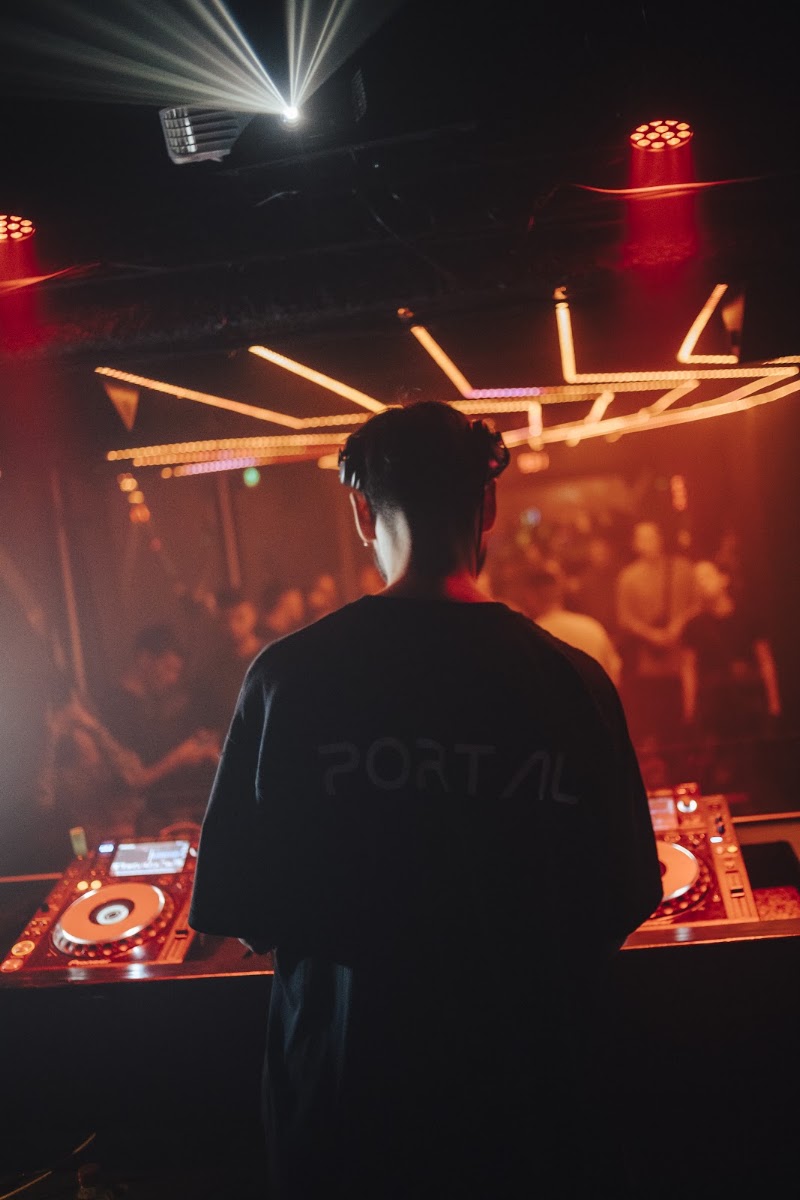 PORTAL 001 en Emile Club — foto 4
