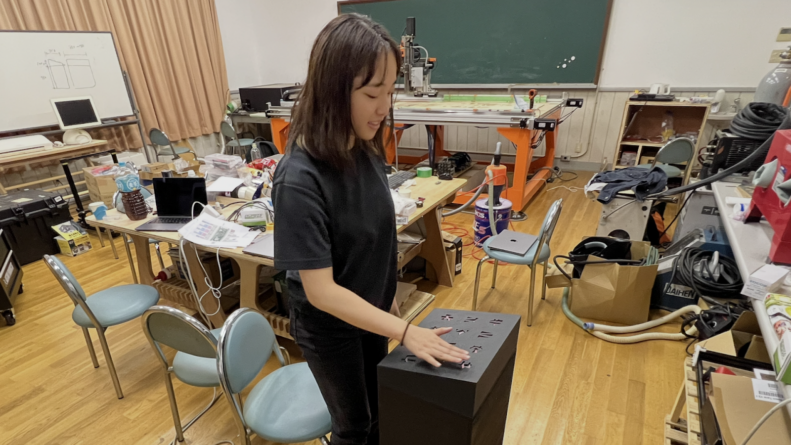 Laser Cutting: Making Original Boxes with MakerCase (Beginner)
