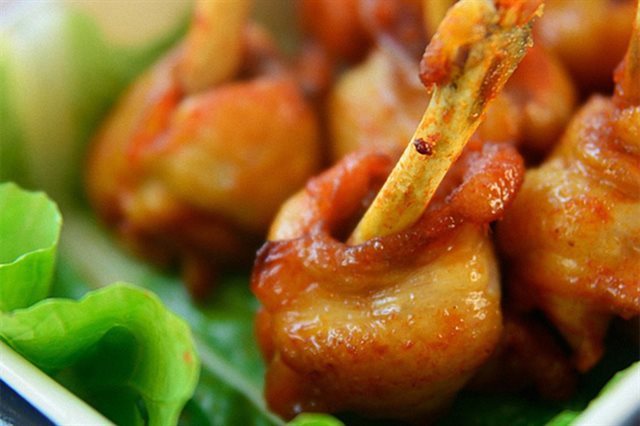 Đùi Gà Nướng Sốt BBQ