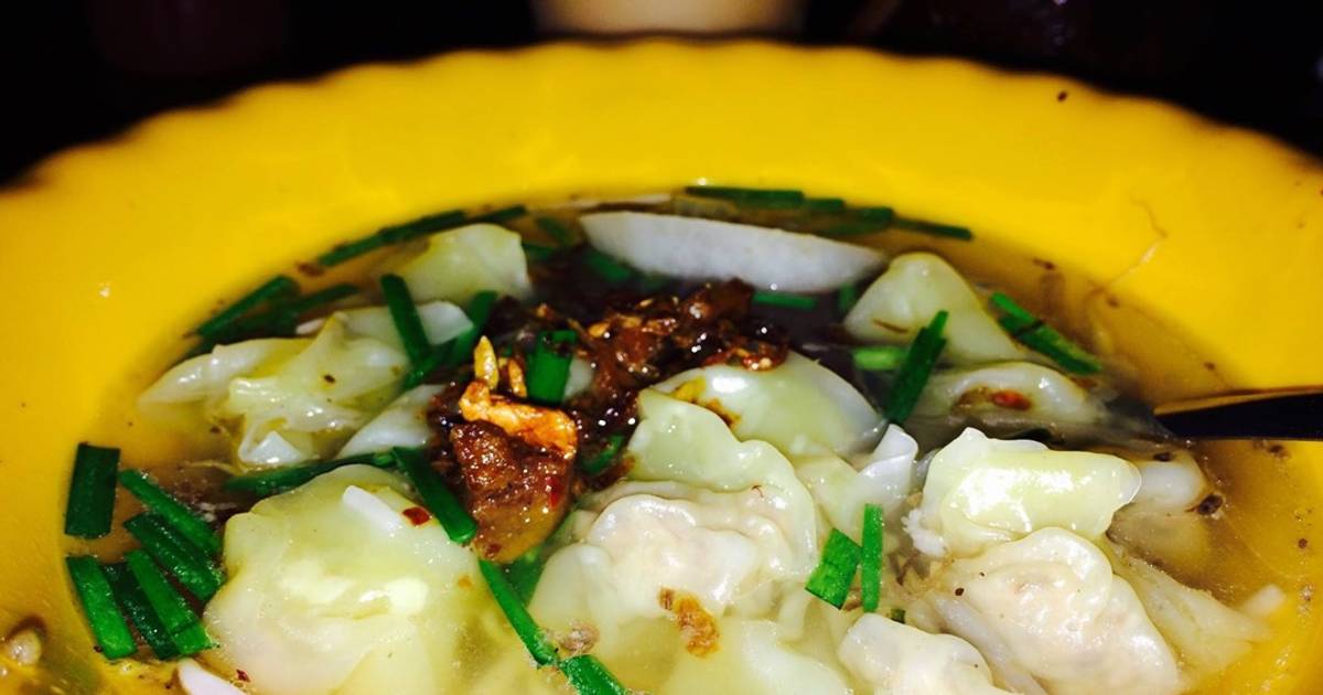 Mì hoành thánh nửa đêm
