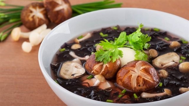 Canh Rong Biển Nấu Nấm Chay