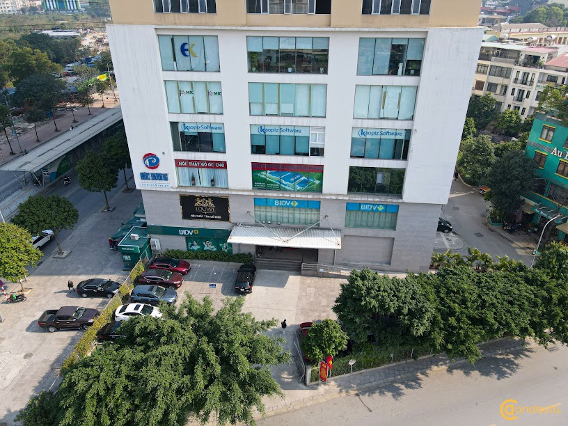 <p>C14 Bắc H&agrave; l&agrave; dự &aacute;n tổ hợp gồm trung t&acirc;m thương mại, văn ph&ograve;ng l&agrave;m việc, căn hộ để ở v&agrave; biệt thự liền kề nằm ngay mặt đường Tố Hữu, quận Nam Từ Li&ecirc;m. Với thiết kế hiện đại v&agrave; sang trọng, dự &aacute;n hứa hẹn mang đến cho kh&aacute;ch h&agrave;ng một nơi an cư l&yacute; tưởng.</p>