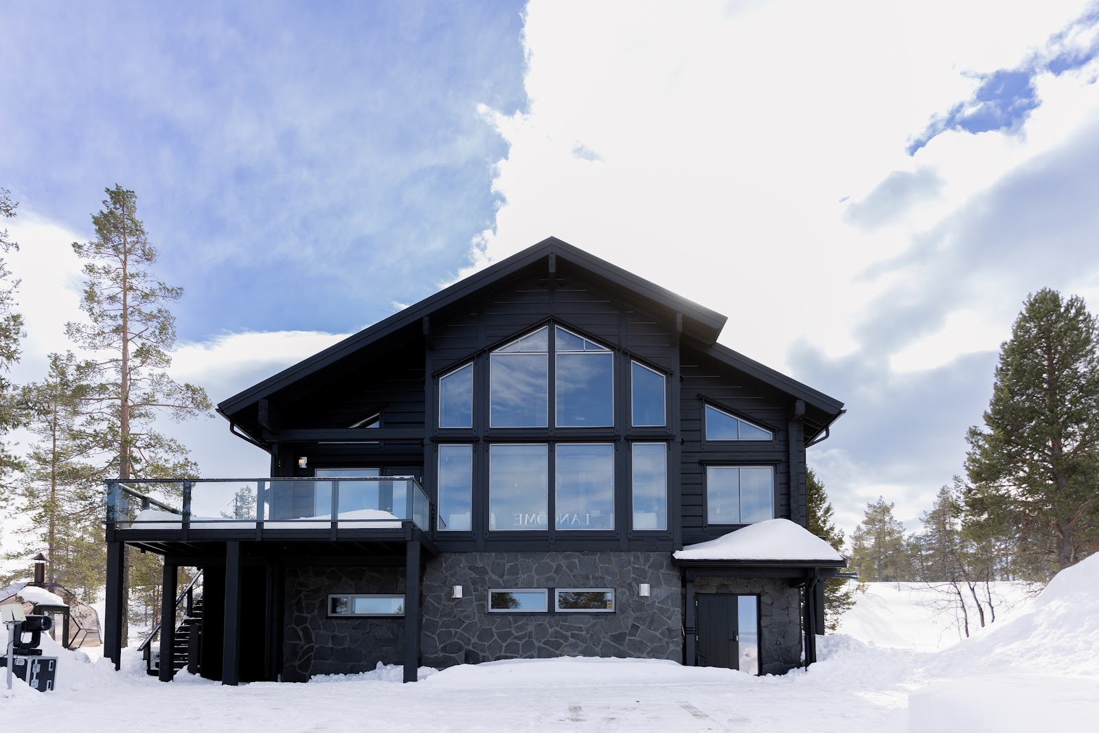 Chalet Utsu, Levi