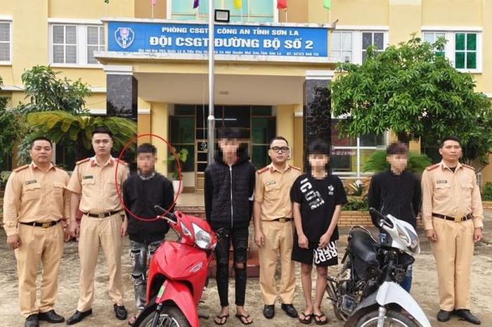 Xử lý người chưa thành niên 'bốc đầu' xe máy đăng lên mạng xã hội - Báo Sơn La