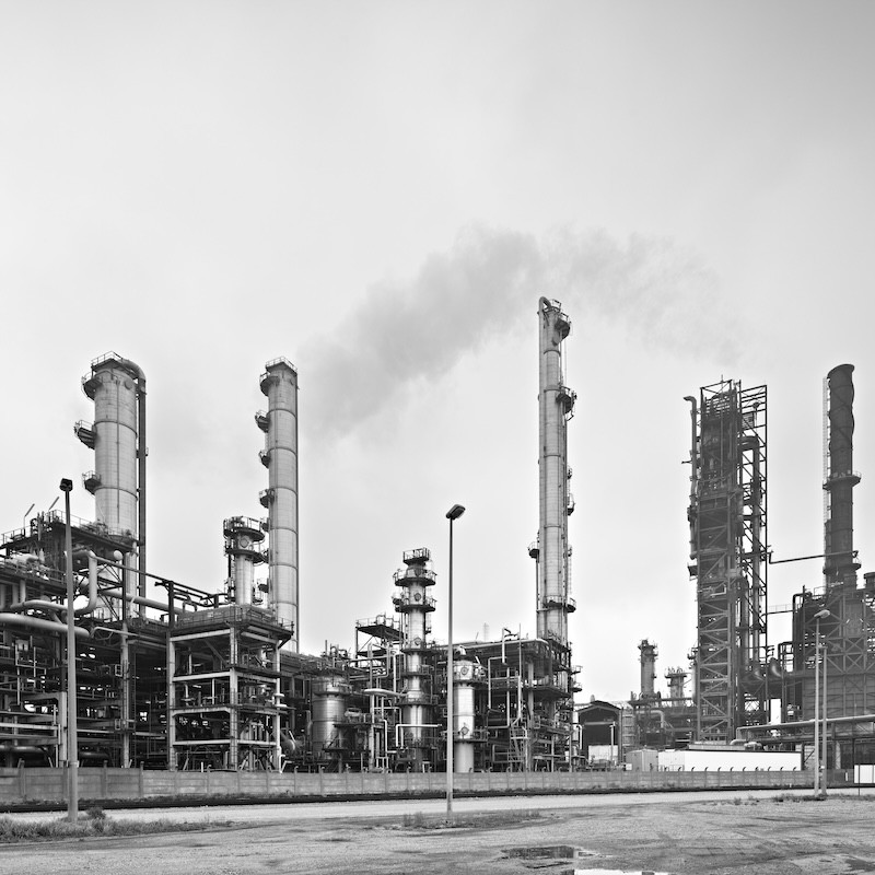 Rosneft Đề Xuất Các Công Ty Dầu Khí Tinh Chế 30% Dầu Thô Tại Nga Để Giảm Thiếu Hụt Nhiên Liệu