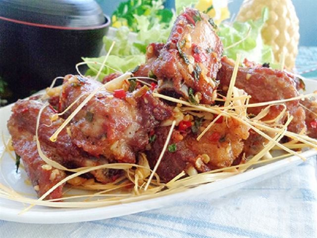 Sườn Chiên Sả Ớt