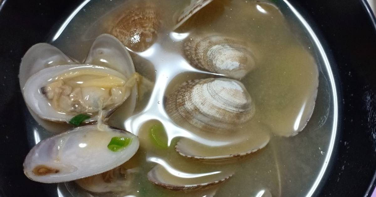 Sò nấu canh mi sô nhật