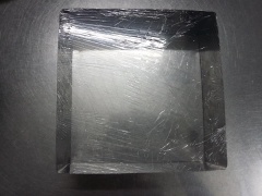 Đế bánh: xay nhuyễn bánh Oreo + bơ lạt trộn đều cho vào khuôn không đáy ( khuôn 16 x 6 cm) có bao nilon ép chặt để tủ lạnh ngăn mát khoảng 20 phút.