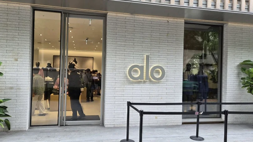 Alo Yoga Dosan: Seoul's Premier Flagship for Luxury Athleisure and Mindful Living - Alo Yoga, Dosan Park